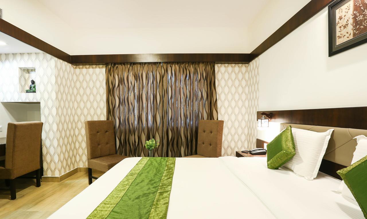 Treebo Premium Akshaya Mahal Inn ไมซอร์ ภายนอก รูปภาพ